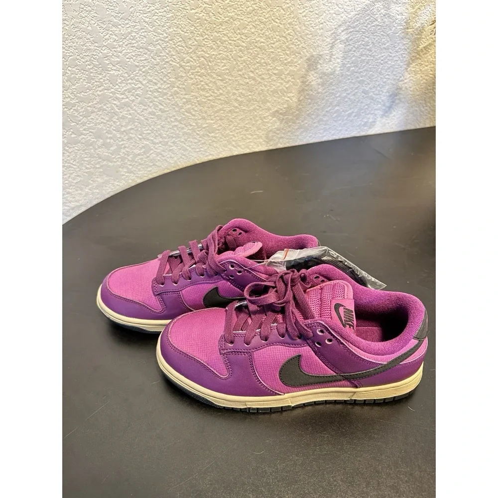 Nike Dunk Low Viotech Women's Size 8 - Picture 6 of 7